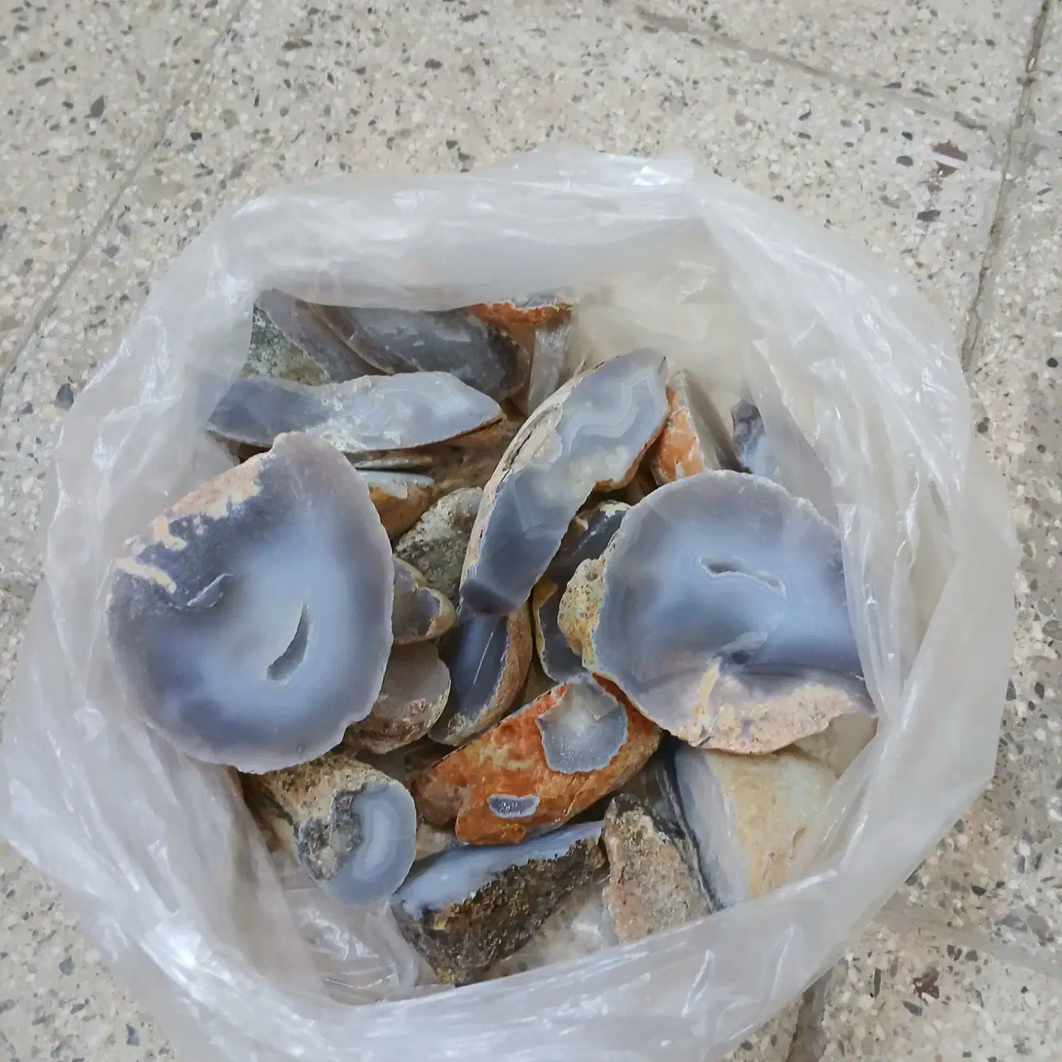 ۲کیلو و نیم سنگ عقیق|جواهرات|اصفهان, کوی امام|دیوار