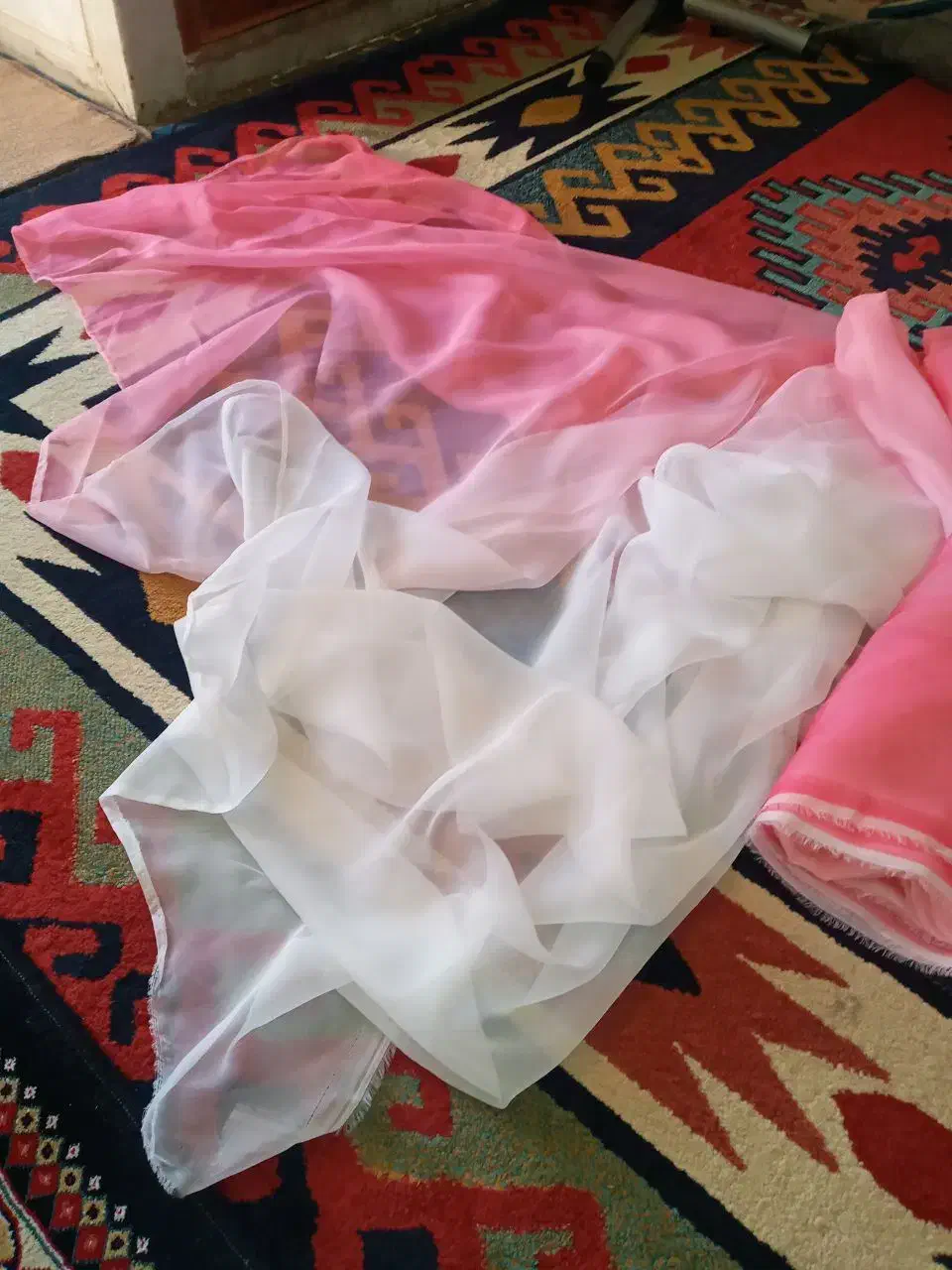 پارچه پرده حریر نو نو|پرده، رانر، رومیزی|کرمان, |دیوار