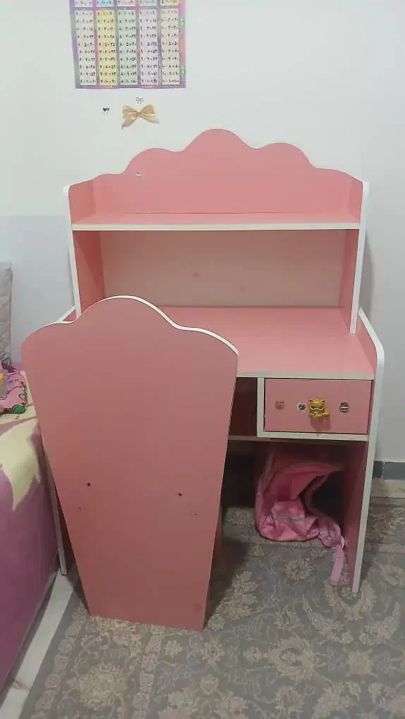 میز صندلی (میز تحریر) دخترانه|میز تحریر و کامپیوتر|پارس‌آباد, |دیوار