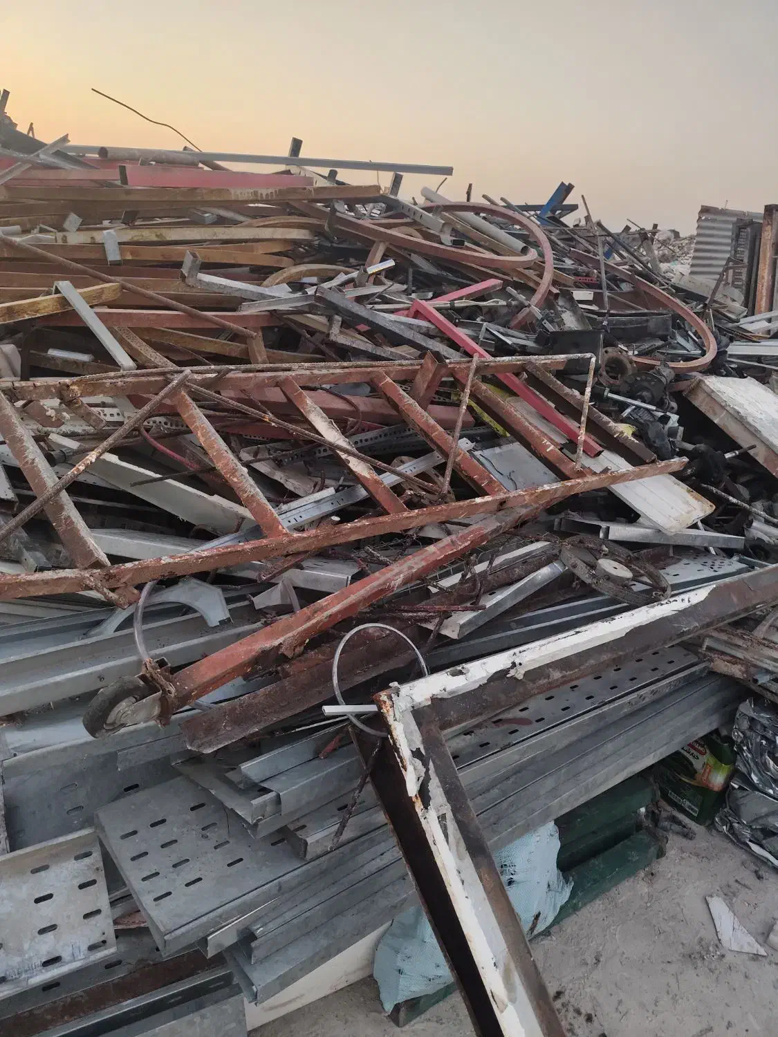 خرید انواع ضایعات فلزی|خدمات پیشه و مهارت|کیش, |دیوار