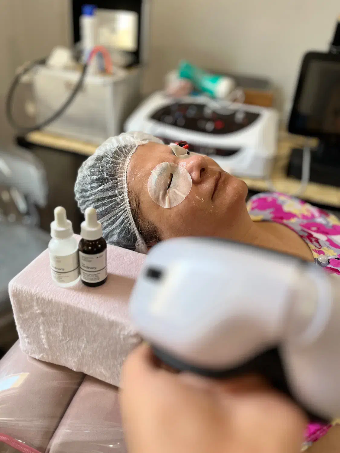 آموزش و خدمات پوست|خدمات آموزشی|اصفهان, بهار آزادی|دیوار