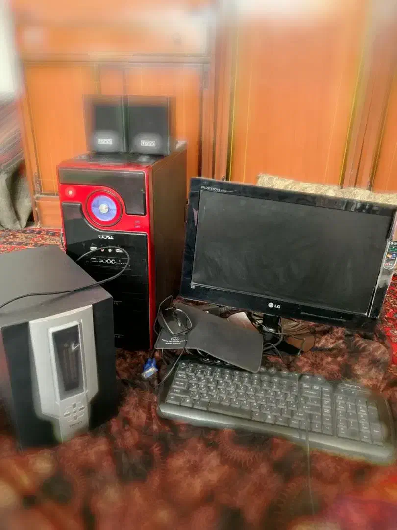 کامپیوتر رو میزی|رایانه رومیزی|همدان, |دیوار