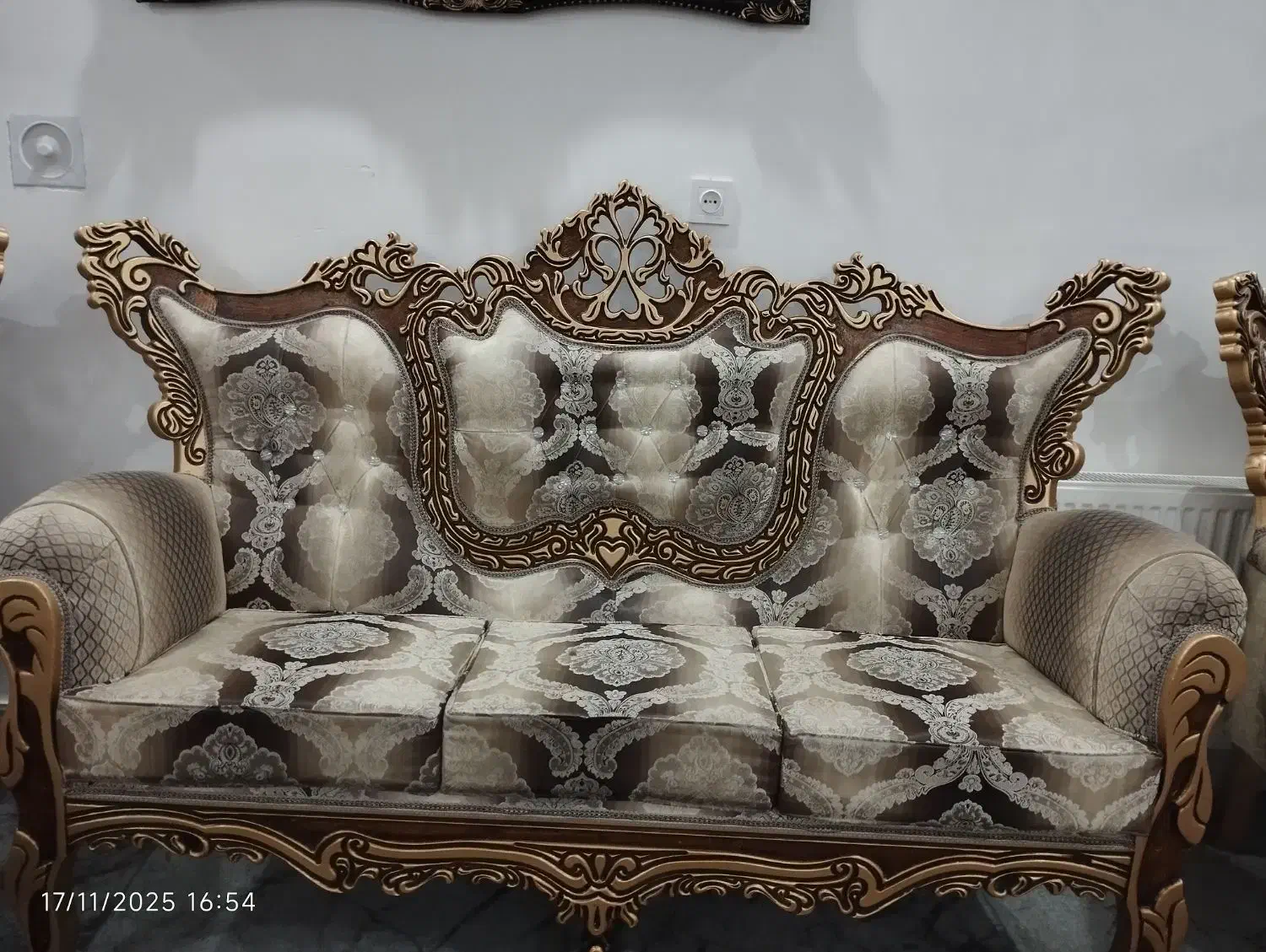 مبلمان سلطنتی|مبلمان خانگی و میز عسلی|بیرجند, |دیوار