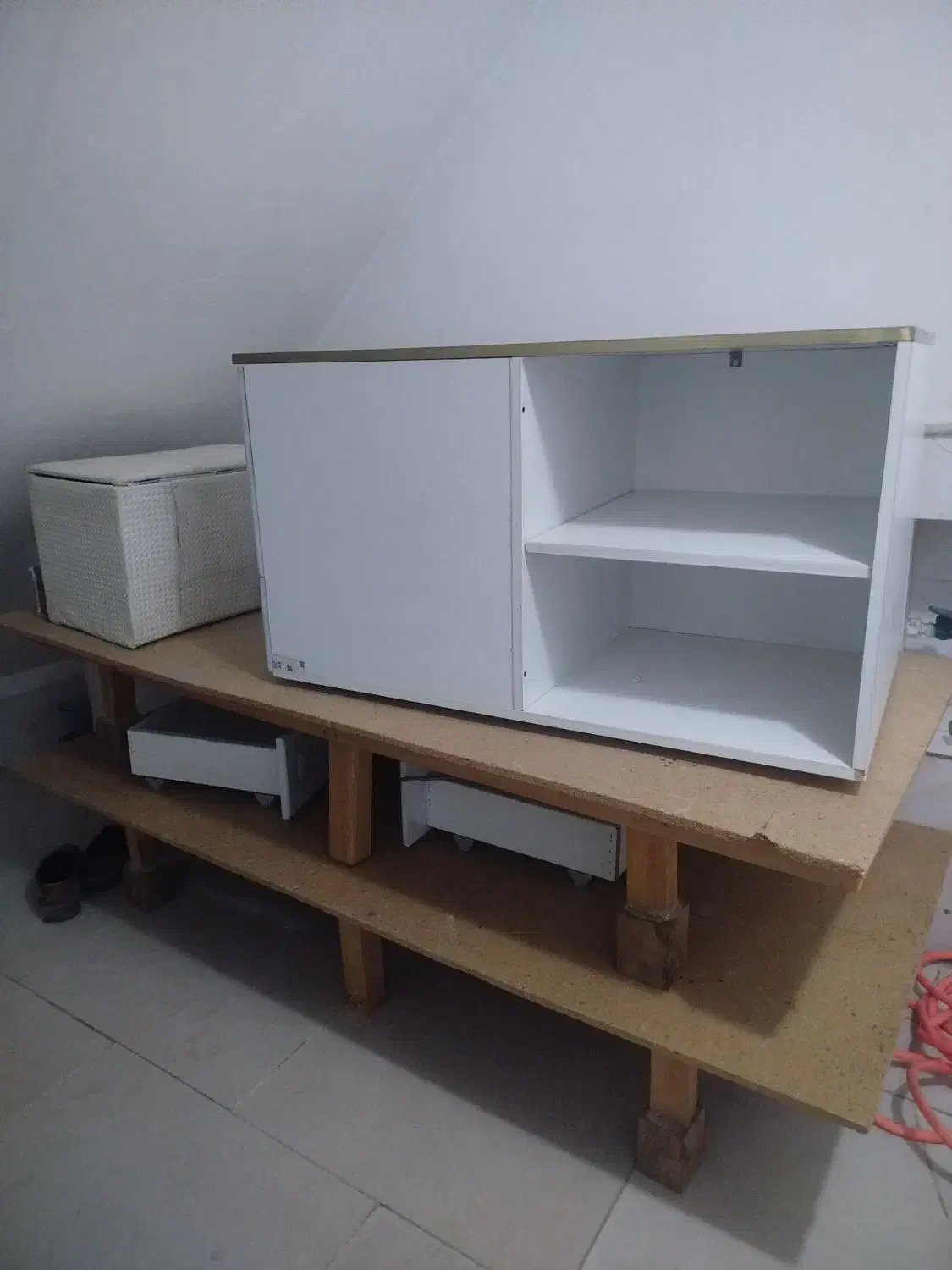 تخت کودک نوجوان|تخت و سرویس خواب|قم, قلعه کامکار|دیوار