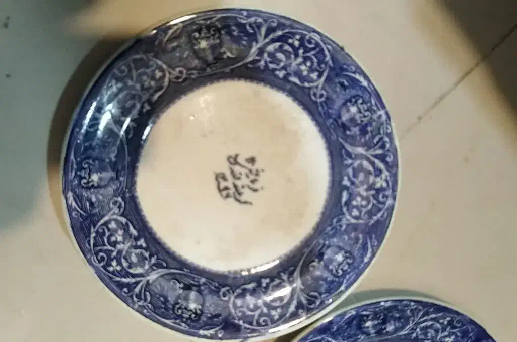 بشقاب و حباب قدیمی|کلکسیون اشیاء عتیقه|کاشان, میانچال|دیوار