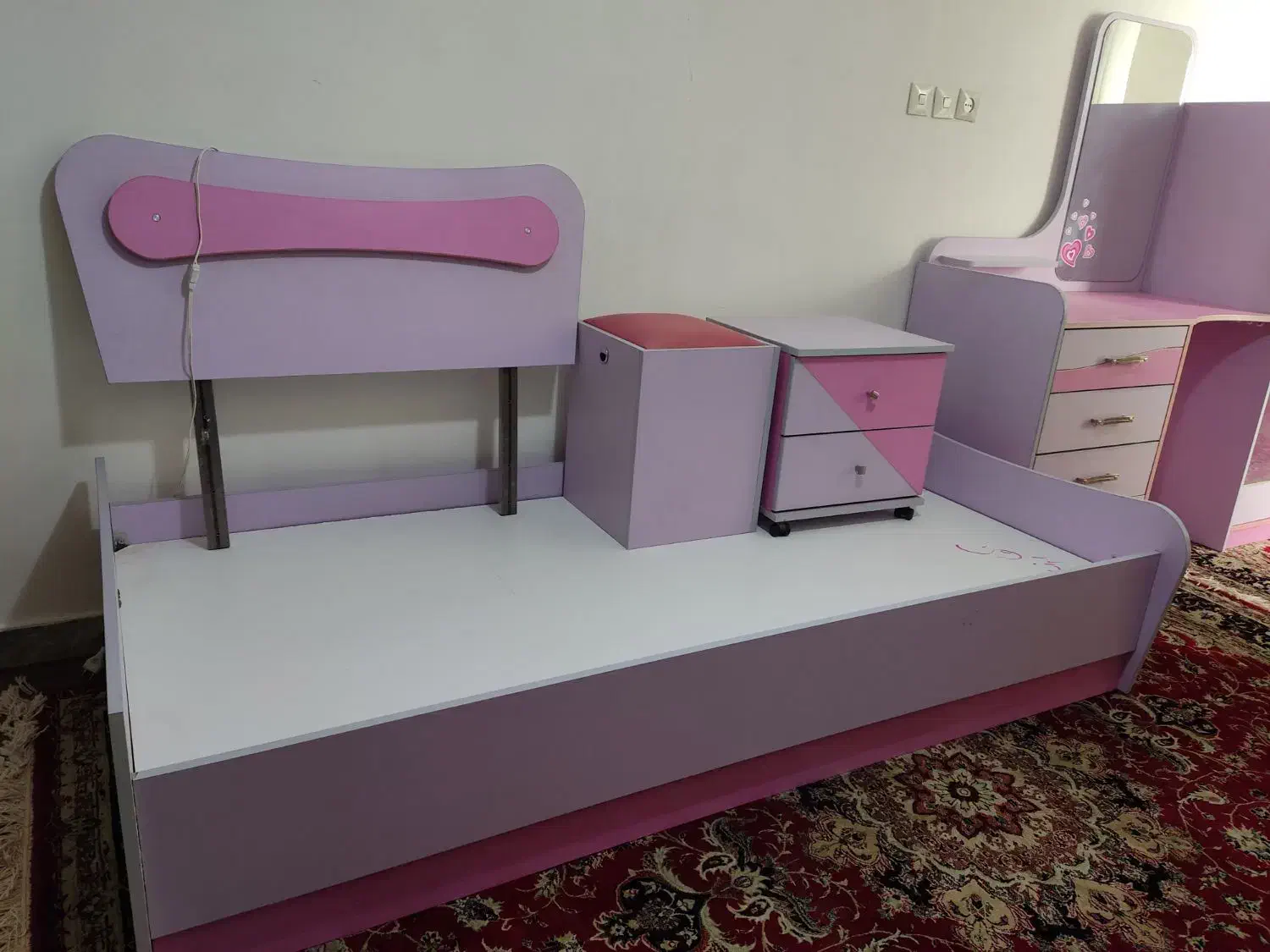 سرویس خواب دخترانه|تخت و سرویس خواب|همدان, |دیوار