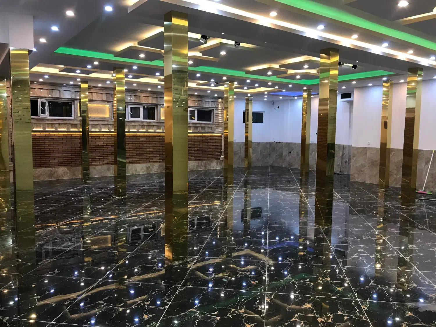 اجاره مغازه 230 متر بلوار کردستان سقز|اجارهٔ مغازه و غرفه|سقز, |دیوار