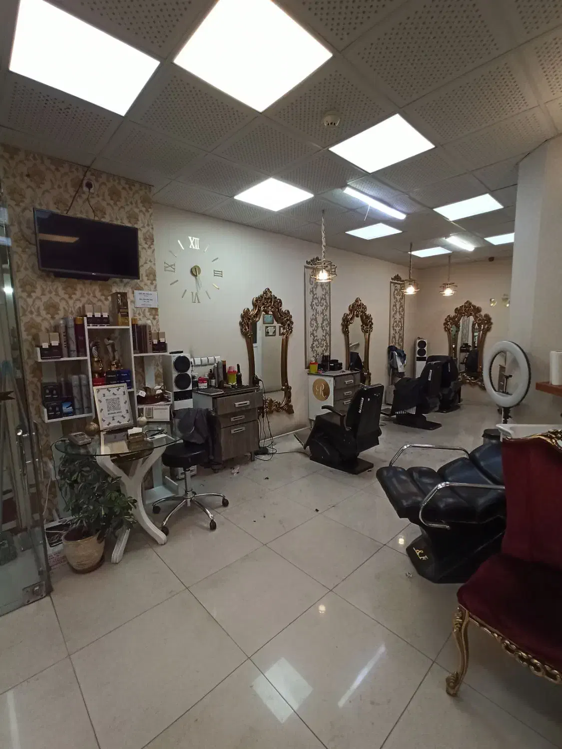 کرایه صندلی در آرایشگاه|خدمات آرایشگری و زیبایی|اصفهان, پروین|دیوار