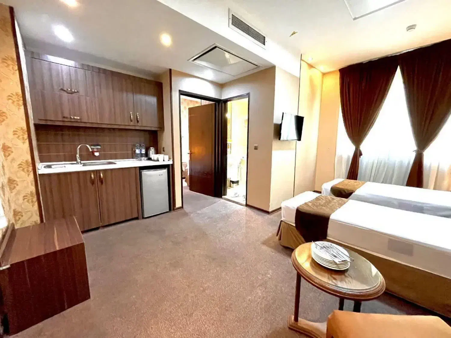 هتل ۳ستاره لوکس بسیار تمیز|اجارهٔ کوتاه‌مدت آپارتمان و سوئیت|مشهد, کوشش|دیوار