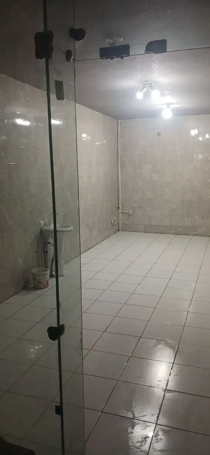 مغازه بر شریعتی|اجارهٔ مغازه و غرفه|نجفآباد, باهنر|دیوار