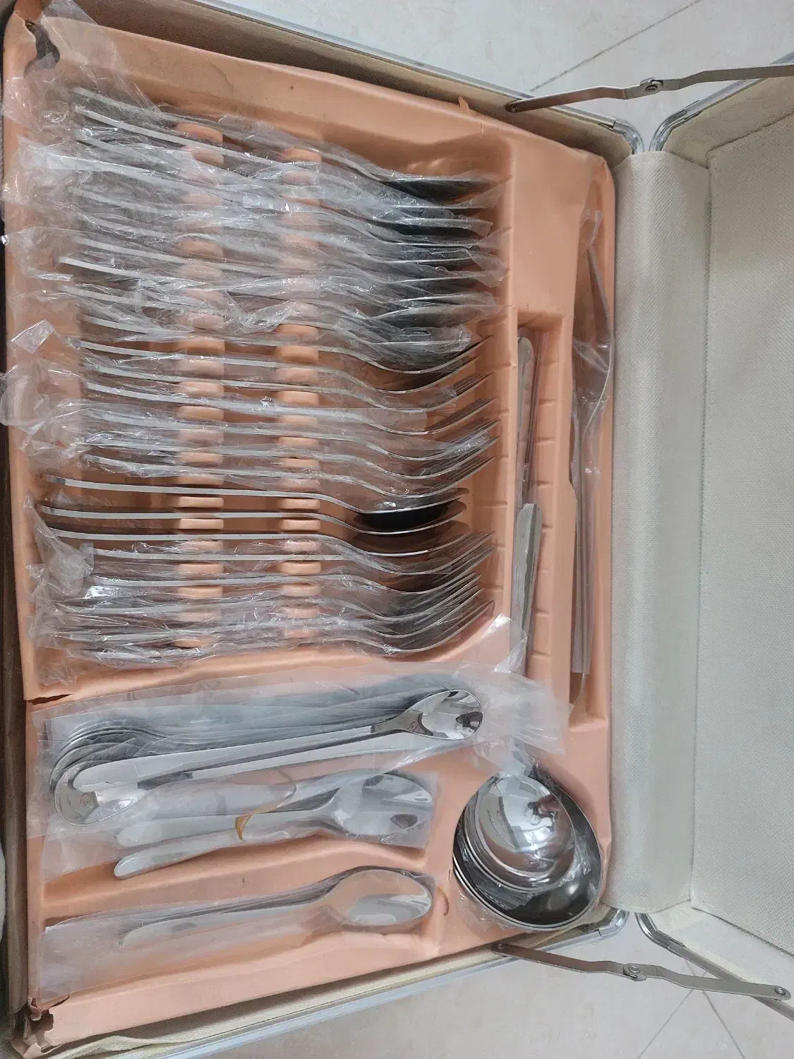 سرویس قاشق و چنگال ۲۴ نفرِ یونی هوم|ظروف سرو و پذیرایی|پاکدشت, پاکدشت (مامازند)|دیوار