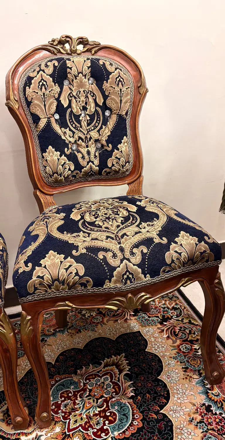 مبل کلاسیک ۹ نفره+میز ناهار خوری ۴نفره|مبلمان خانگی و میز عسلی|کرج, چهارصد دستگاه|دیوار