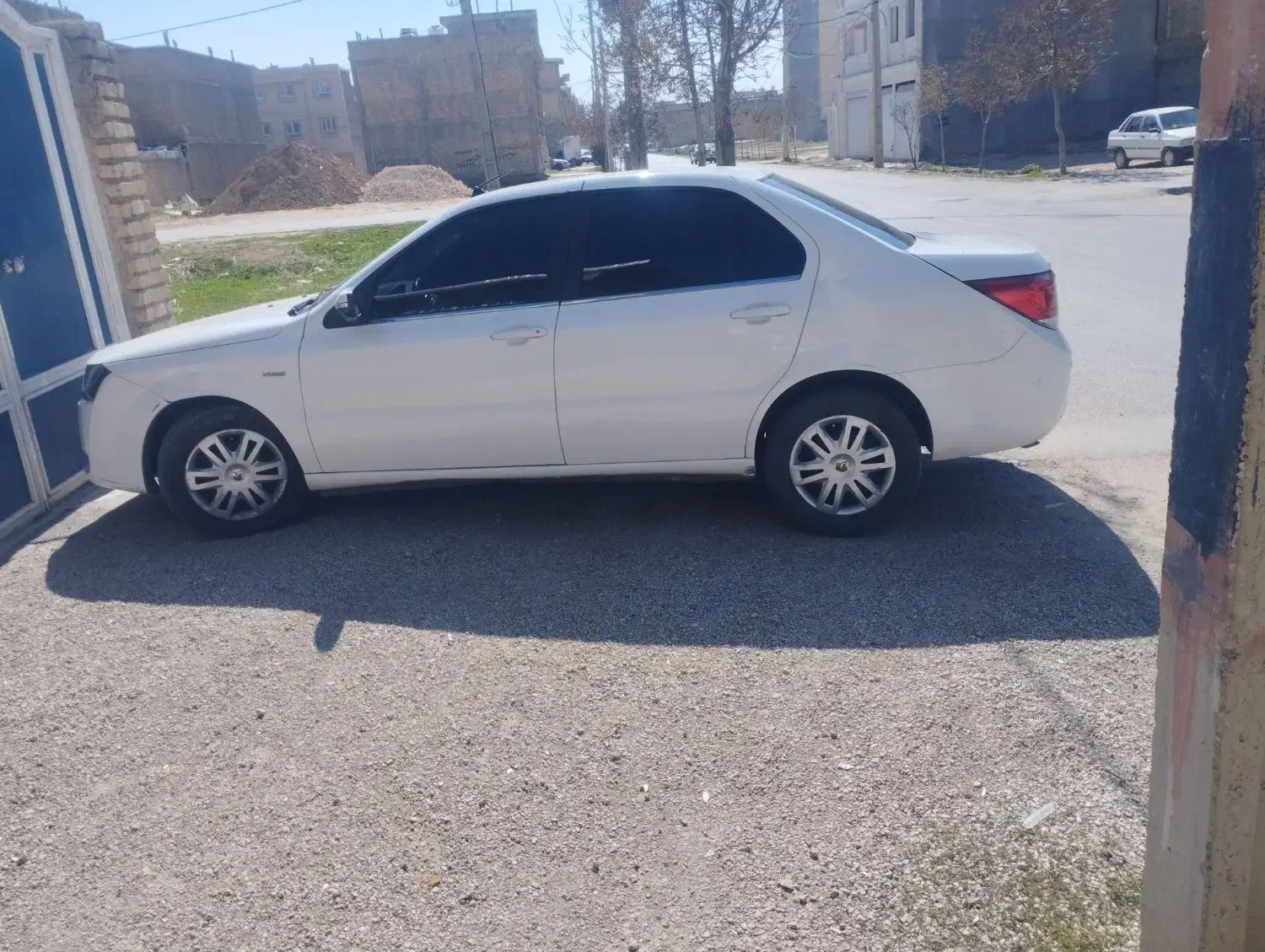 دنا|خودرو سواری و وانت|شیراز, شریفآباد|دیوار