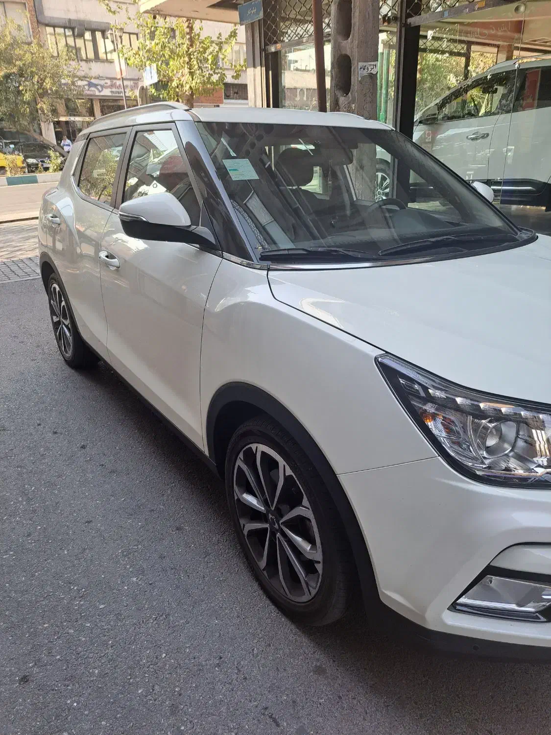 تیوولی 2018سفید آرمور 25000کارکرد|خودرو سواری و وانت|تهران, جمالزاده|دیوار