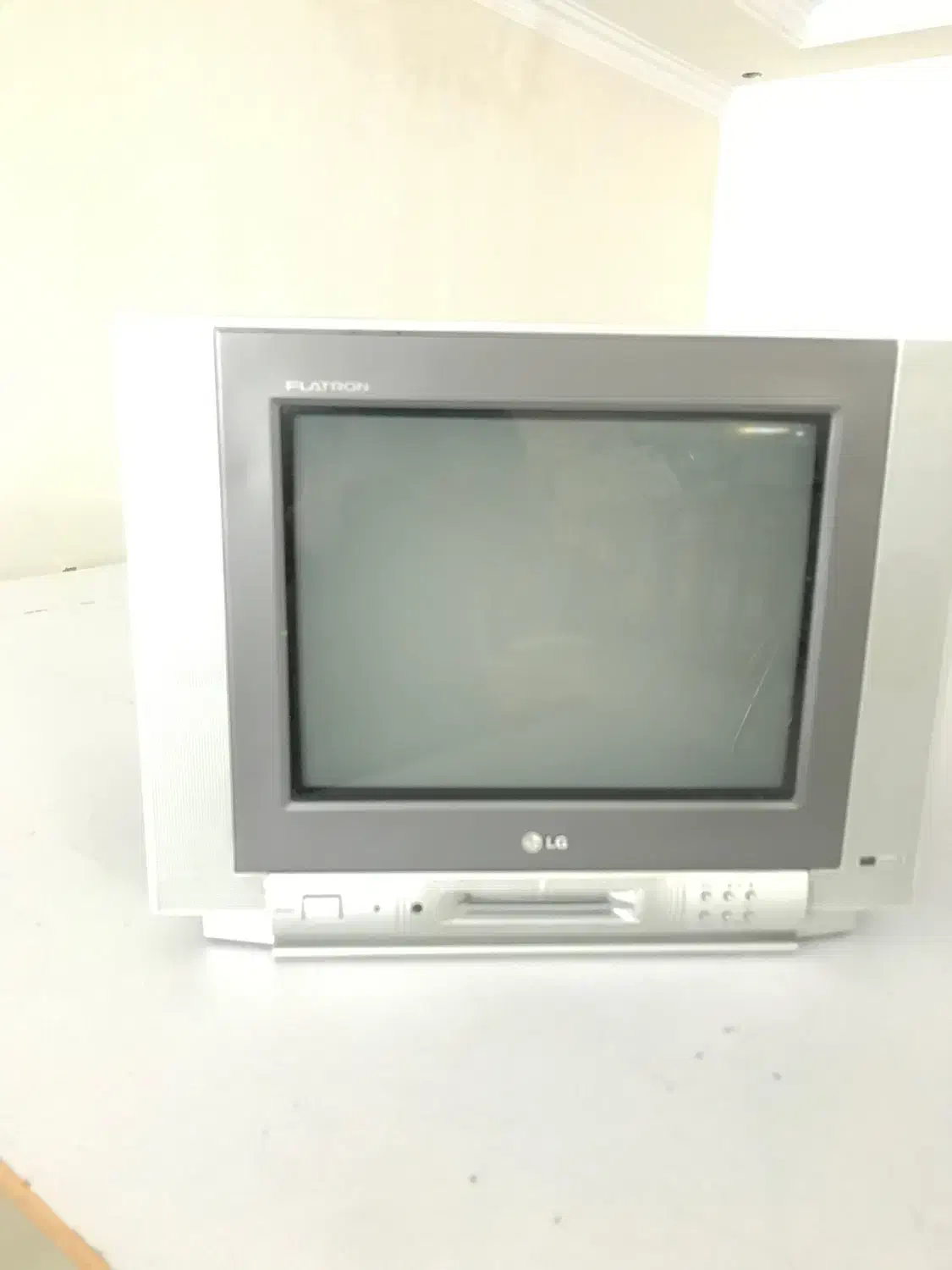 تلویزیون15اینچLG|تلویزیون و پروژکتور|فردیس, شهرک وحدت|دیوار