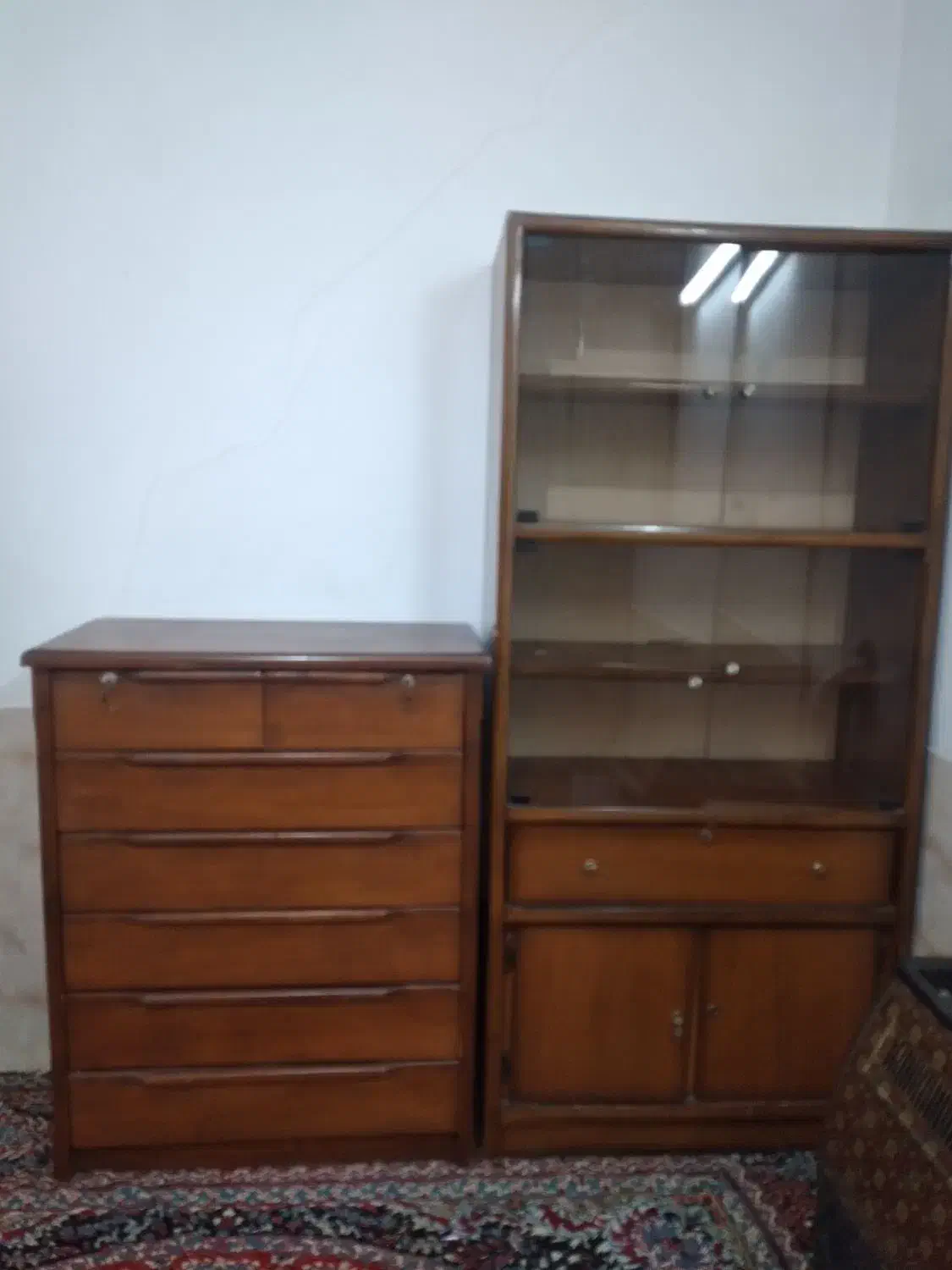 کتابخانه با دراور چوبی بسیار تمیز ۵میلیون|کتابخانه، شلف، قفسههای دیواری|شیراز, رکنآباد|دیوار