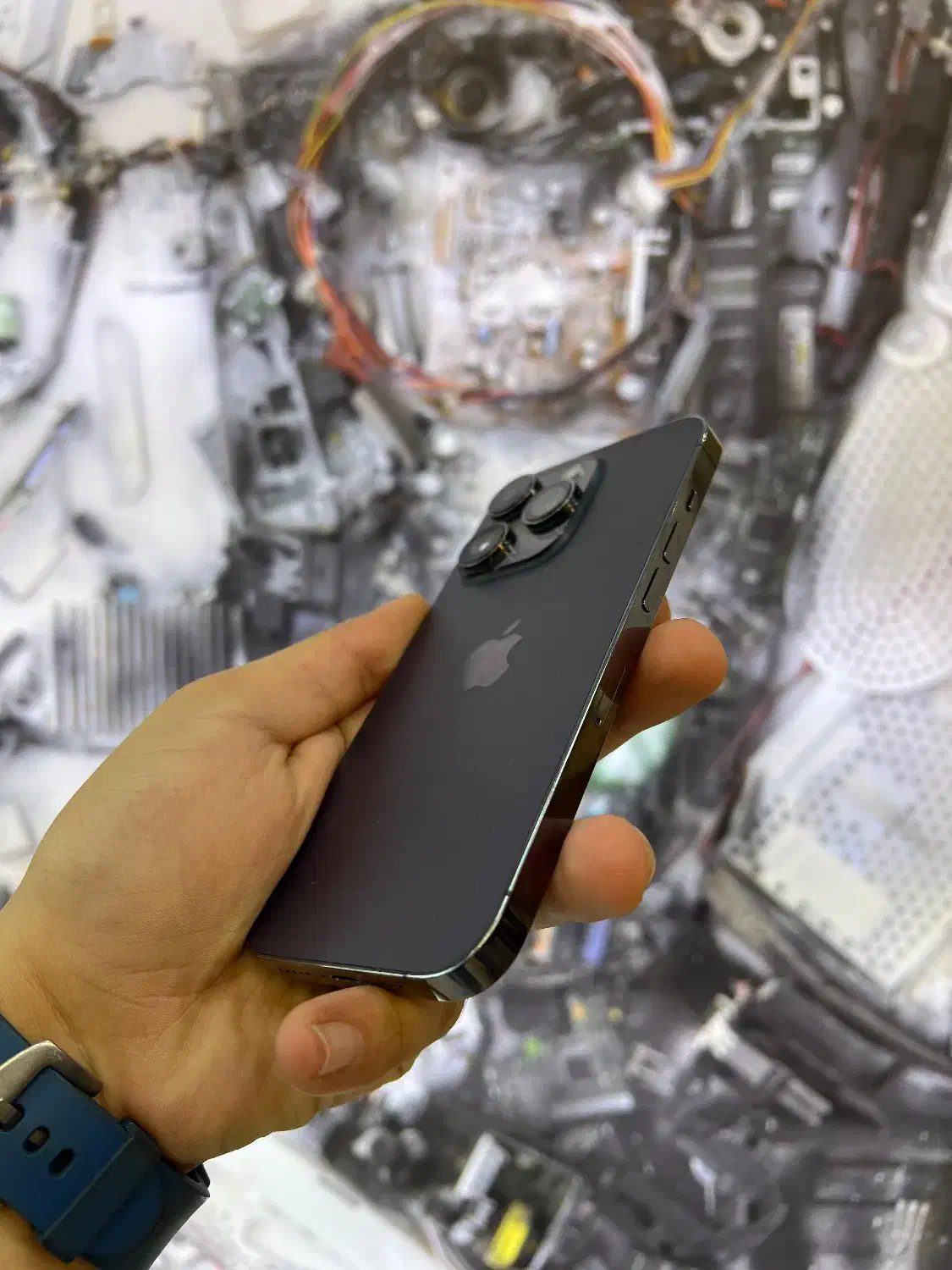 ایفون ۱۴ پرو ۲۵۶ در حد بسیار تمیز با ریجستری|موبایل|اصفهان, مفتح|دیوار