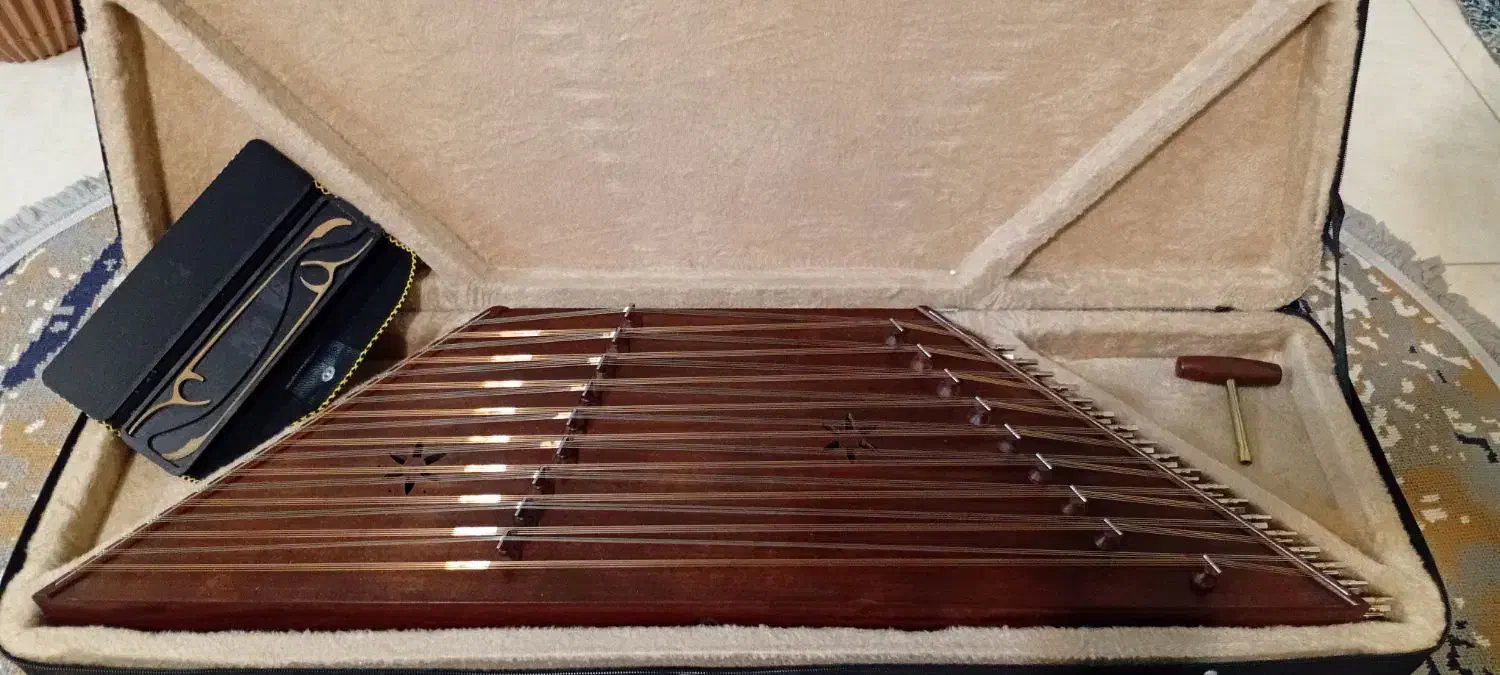 سنتور|سازهای سنتی|اصفهان, کوی گلزار|دیوار