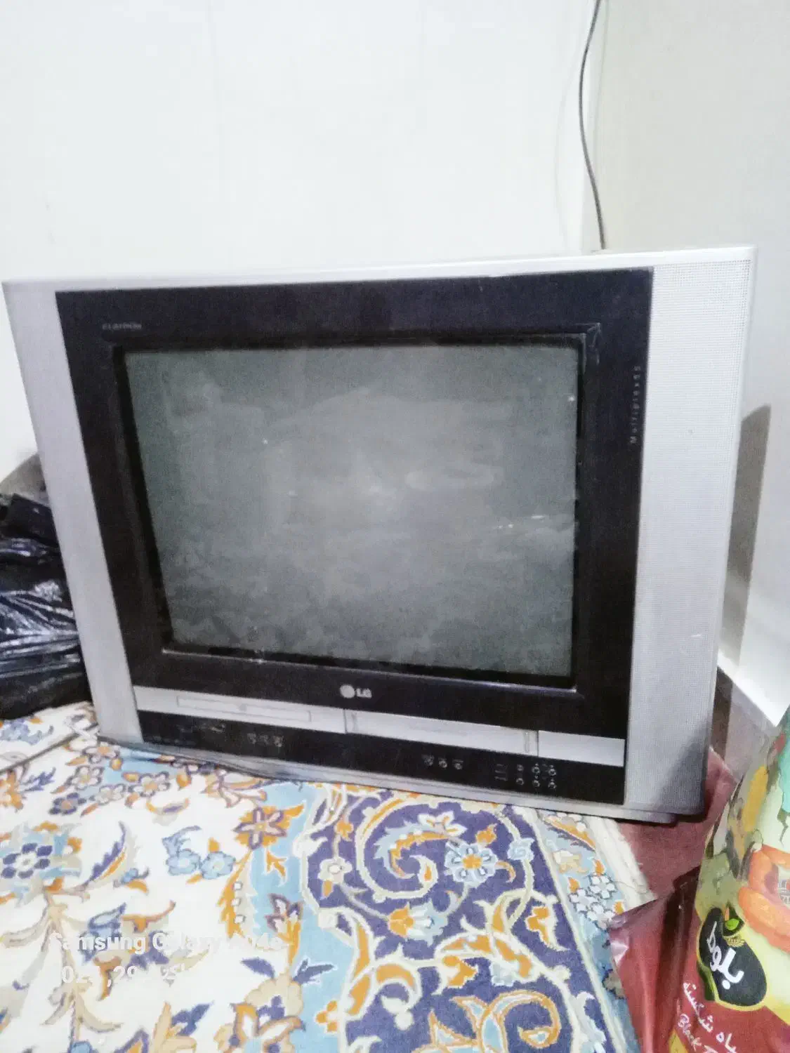 تلویزیون رنگی ۲۴ سه کاره|تلویزیون و پروژکتور|اصفهان, سروستان|دیوار