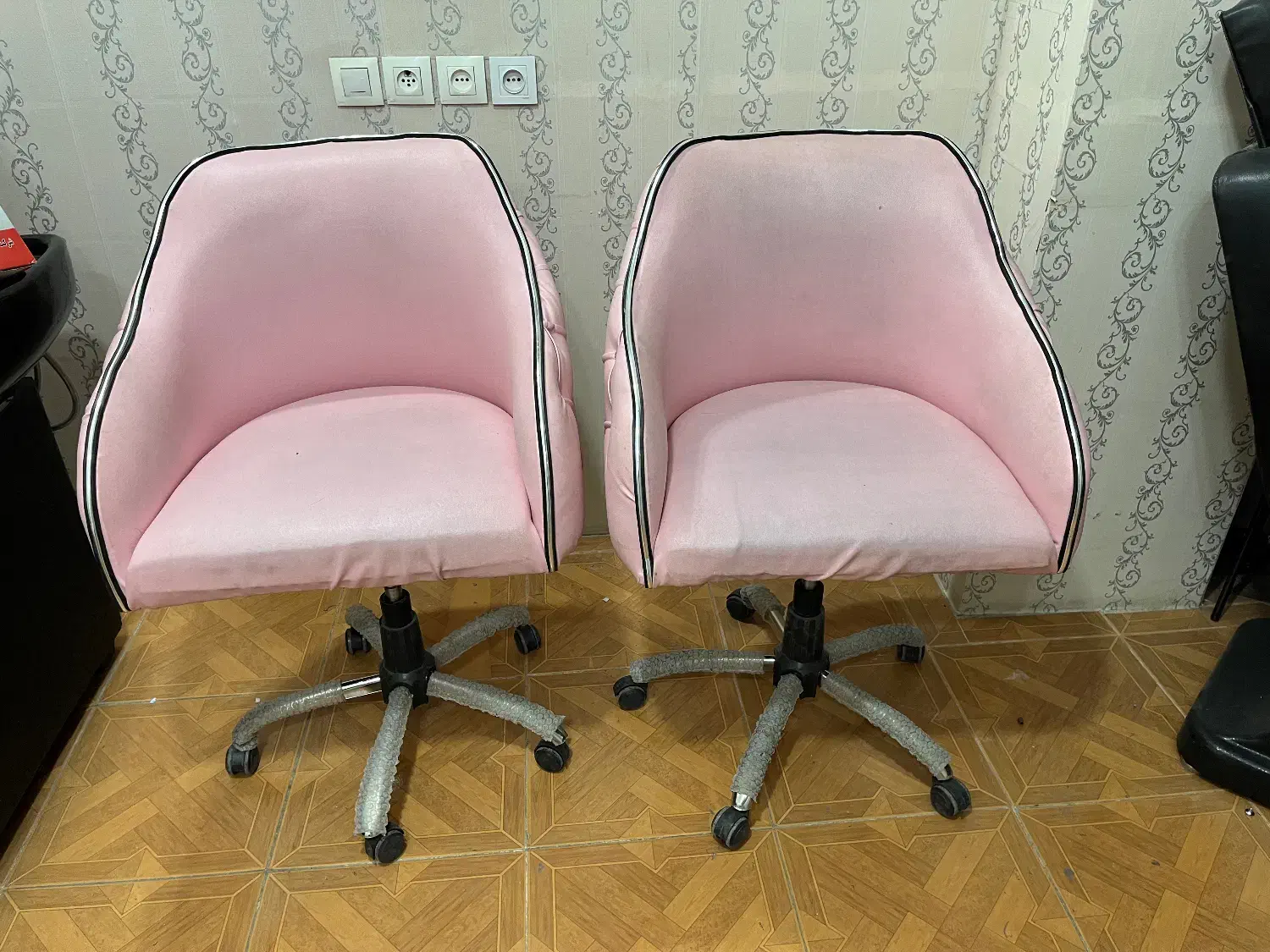 صندلی چستر|صندلی و نیمکت|قدس, شهر‌قدس|دیوار