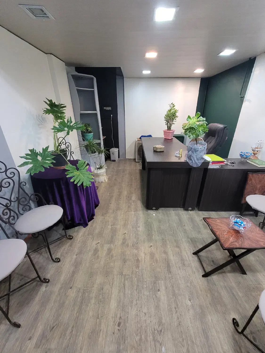 اجاره مغازه 25 متری بالکن دار با امتیازات در تختی|اجارهٔ مغازه و غرفه|رشت, سعدی (تختی)|دیوار