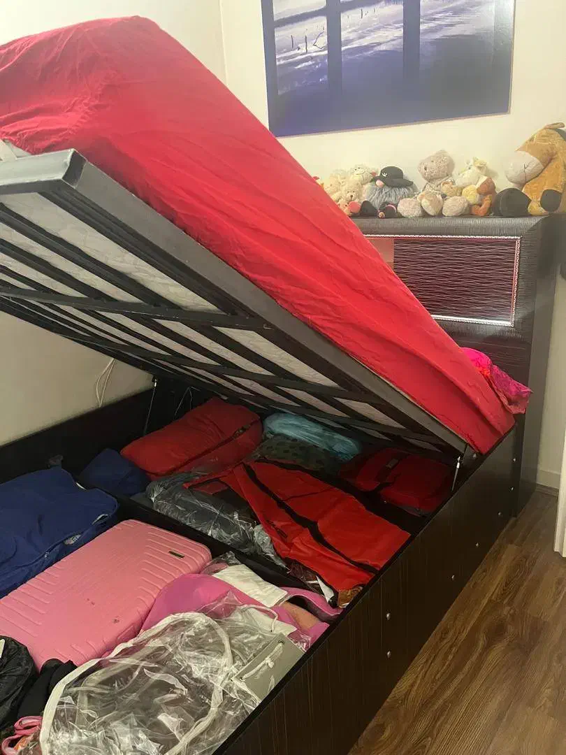 تخت خواب جا دار و پر کشو|تخت و سرویس خواب|تهران, مهران|دیوار