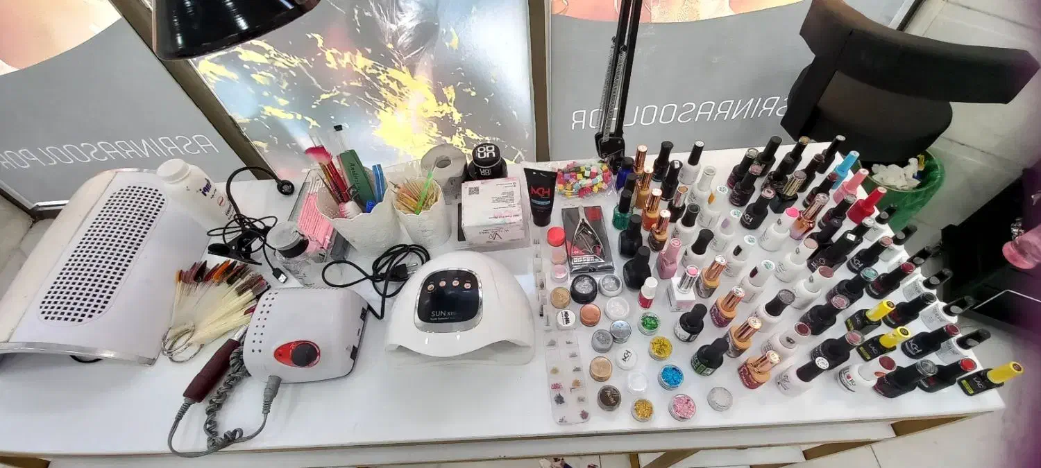 کلیه لوازم کاشت ناخن|آرایشگاه و سالن‌های زیبایی|مهاباد (آذربایجان غربی), |دیوار