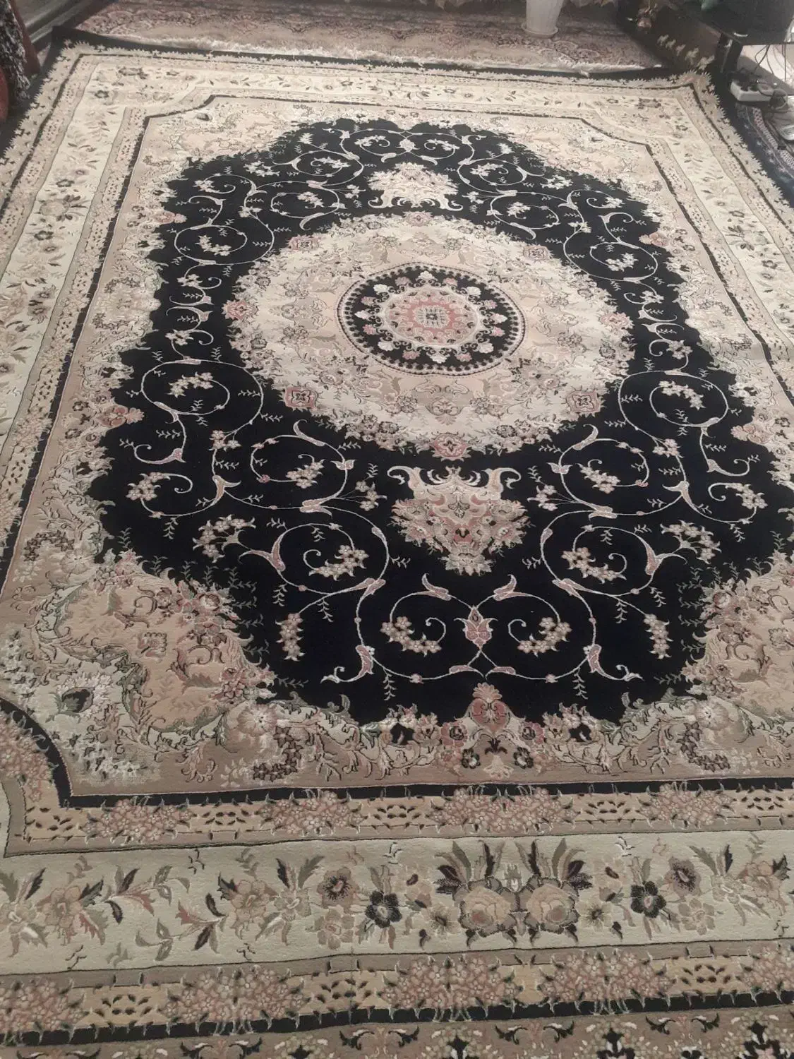 فرش ۵۰۰ شانه تمیز تمیز|فرش|مشهد, کارگران|دیوار