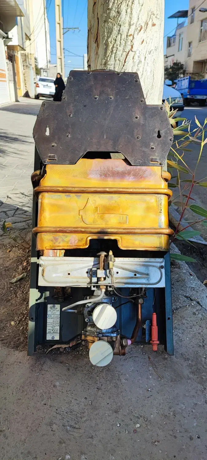 B115 قدیم بوتان|آبگرمکن، پکیج، شوفاژ|ساوه, |دیوار