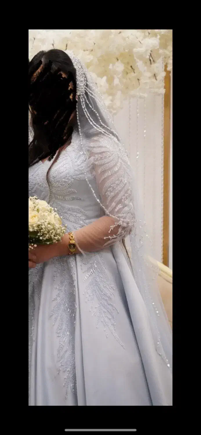 لباس جشن عقد|لباس|چمستان, |دیوار