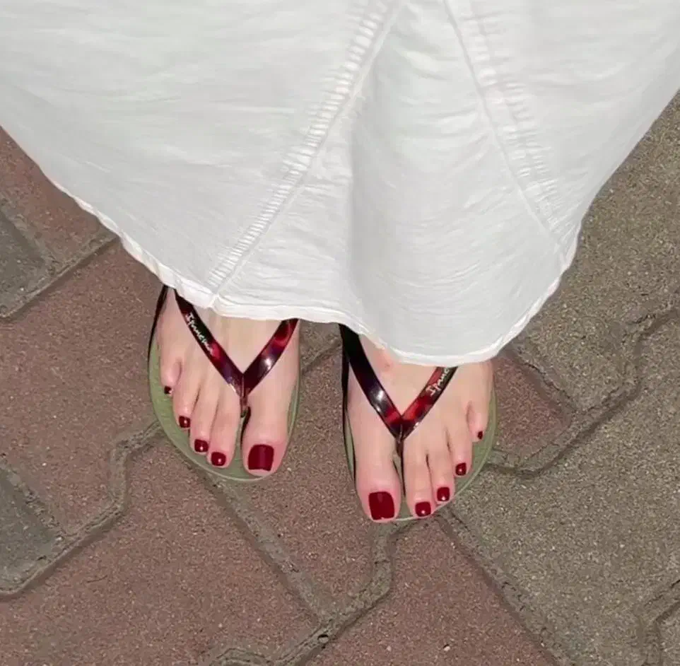 کفش فروشی تازه خریداری کردم معلومه عکس|کیف، کفش، کمربند|بستان آباد, |دیوار