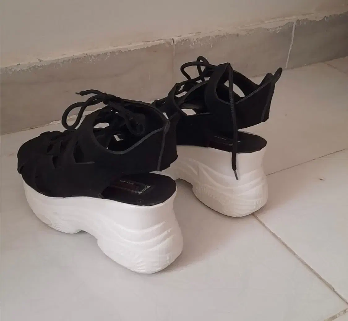 صندل|کیف، کفش، کمربند|شهریار, شهریار|دیوار