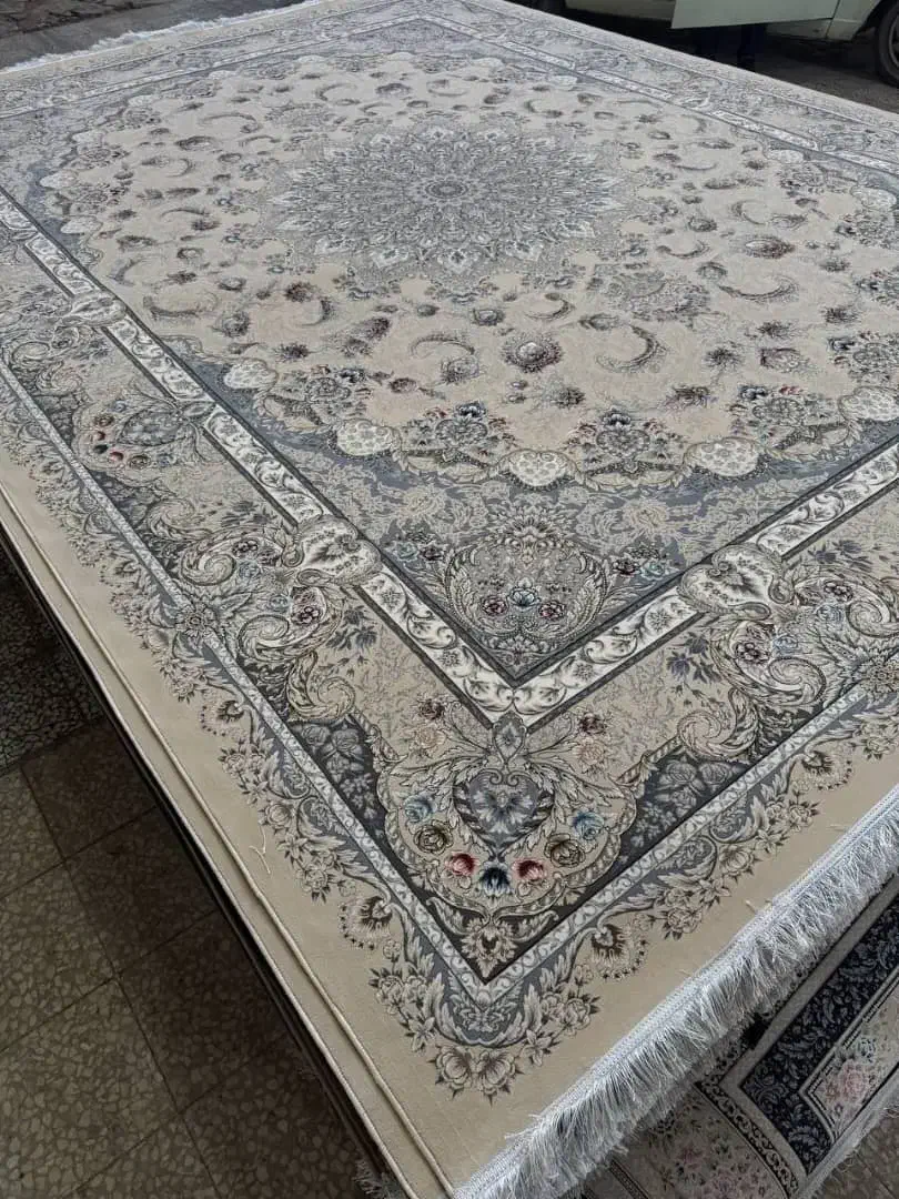 فرش طاها|فرش|نجف‌آباد, شهدای غربی|دیوار