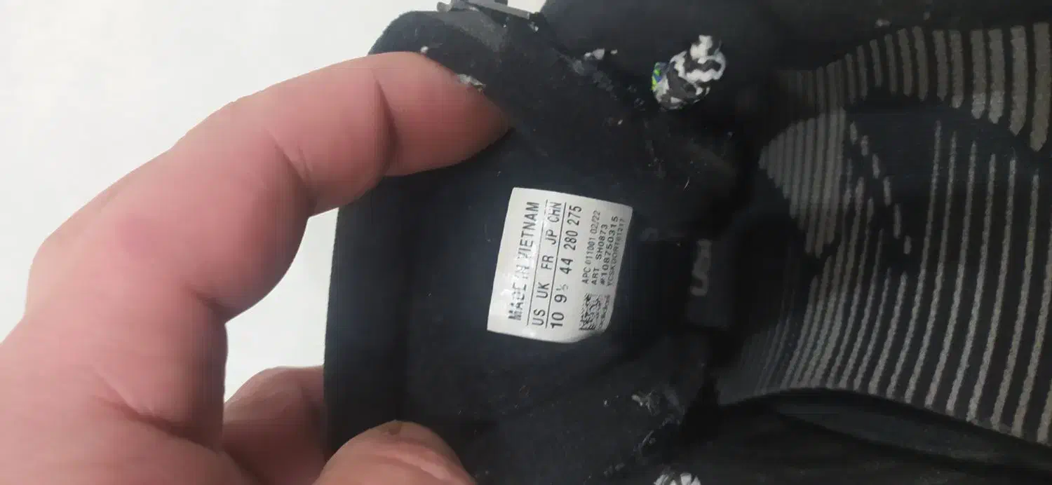 کتونی زدیکس درحد سالم|کیف، کفش، کمربند|محمدشهر, همایون ویلا|دیوار