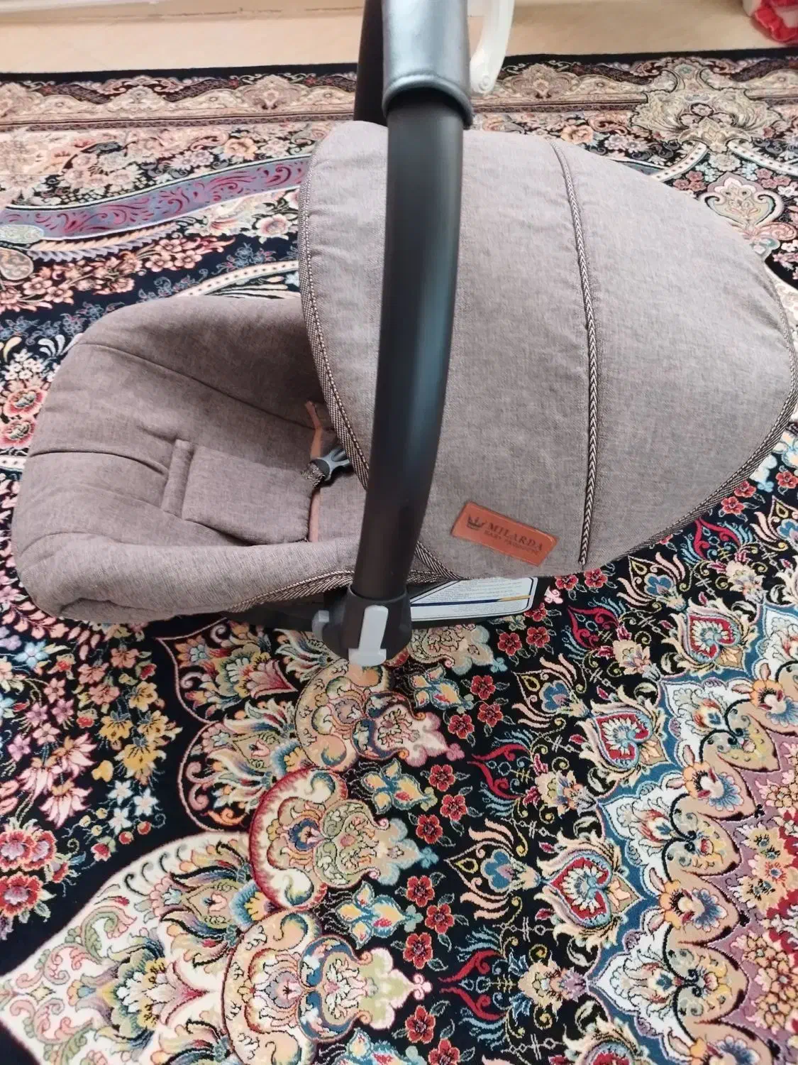 روروئک و کریر سالم و موزیکال خیلی کم استفاده شده|کالسکه و لوازم جانبی|شراء, |دیوار