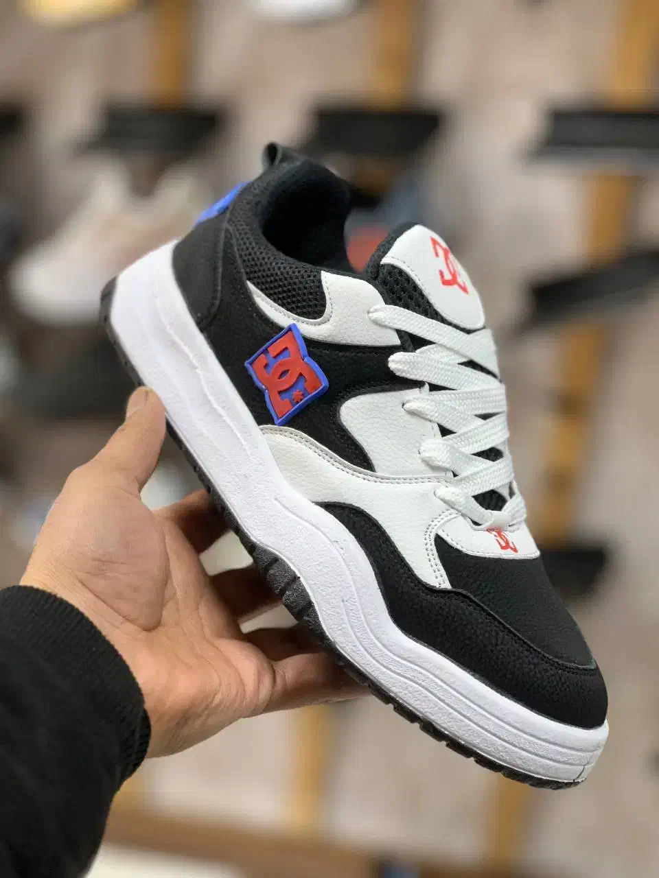 فروش ب قیمت خرید انواع کفش اسپرت و پوشاک|کیف، کفش، کمربند|بیرجند, |دیوار