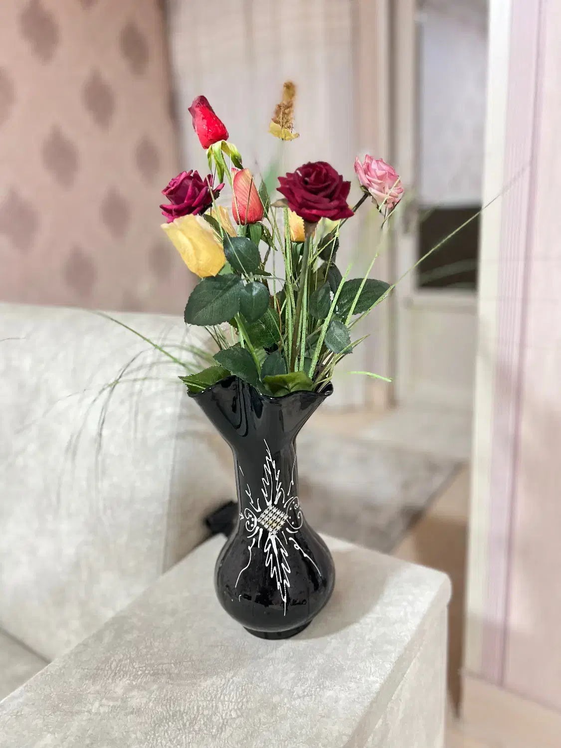 گلدان با گل|گل مصنوعی|گنبد کاووس, |دیوار