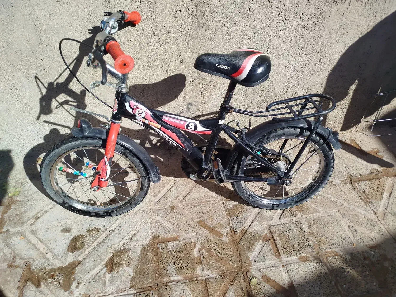 دوچرخه|دوچرخه، اسکیت، اسکوتر|زاوه, |دیوار