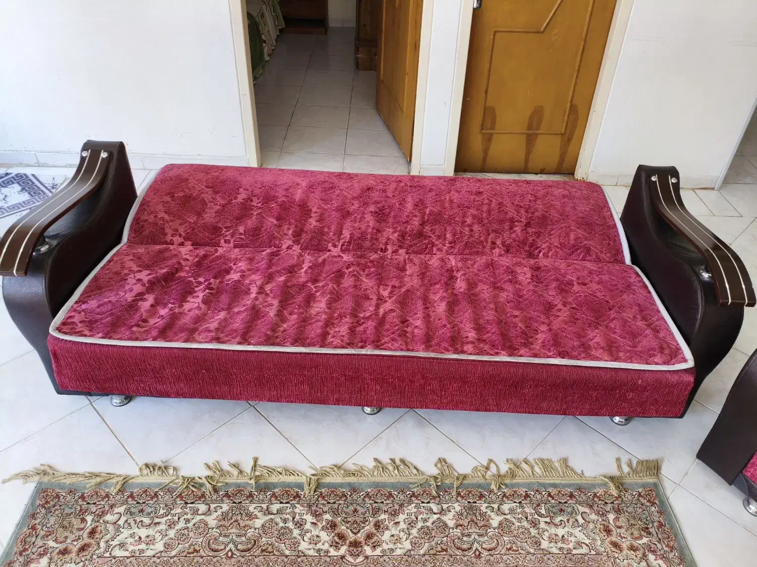 مبل تختخواب شو|مبلمان خانگی و میز عسلی|شاهین‌شهر, نظامی|دیوار