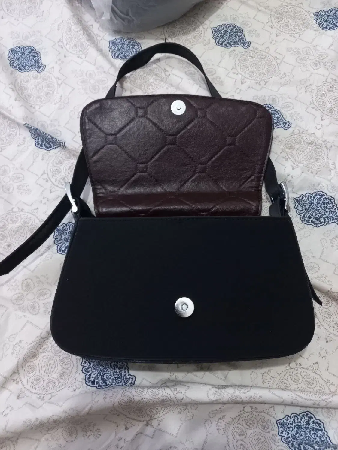 چند عدد کیف|کیف، کفش، کمربند|سنندج, |دیوار