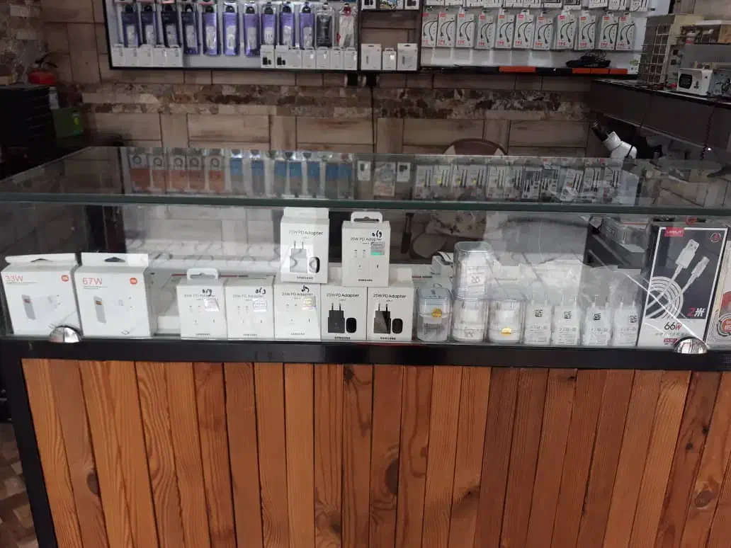 دکور موبایل فروشی با لوازم جانبی|فروشگاه و مغازه|رباط‌کریم, نصیرشهر|دیوار