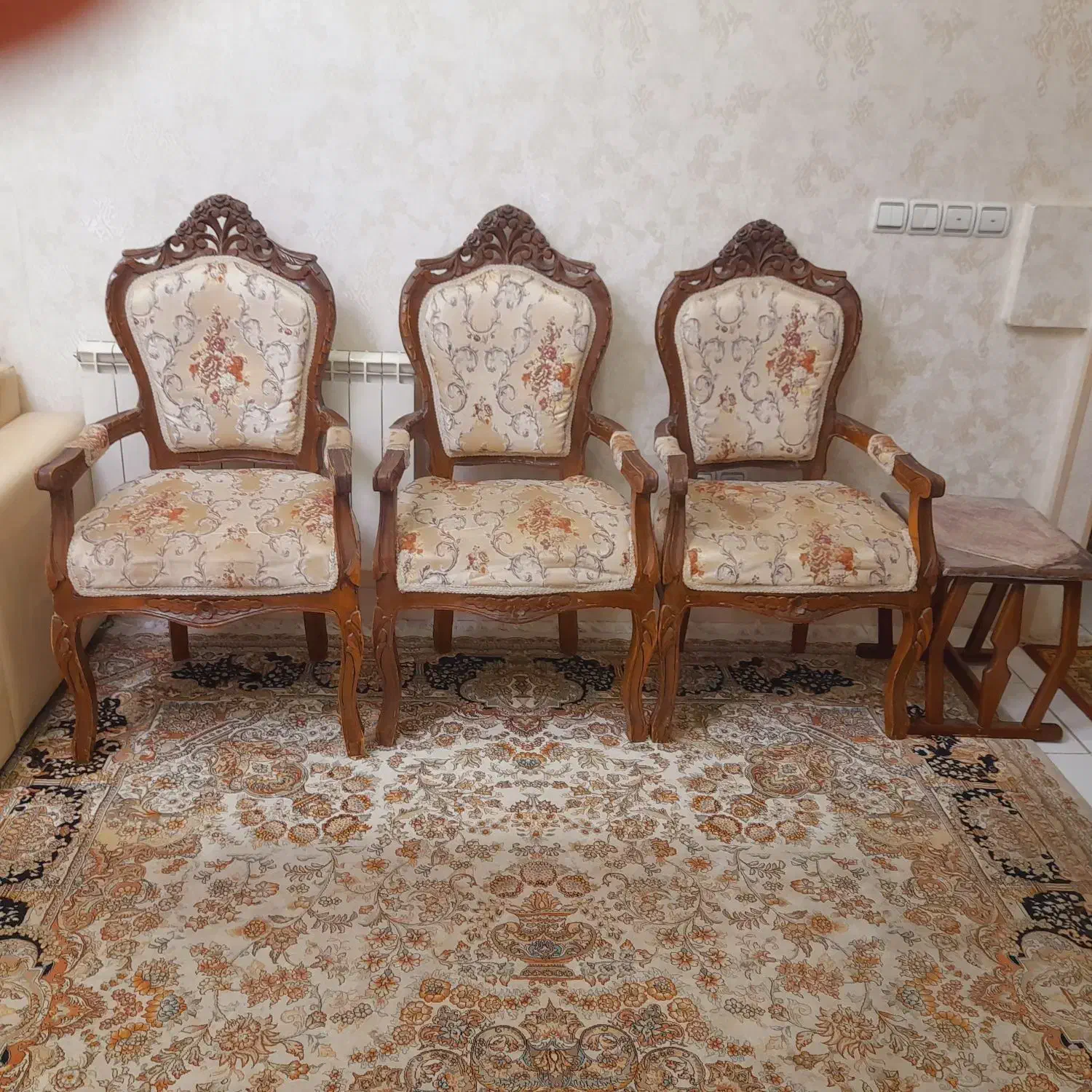 مبل استیل نه نفره|مبلمان خانگی و میز عسلی|شیراز, زرهی|دیوار