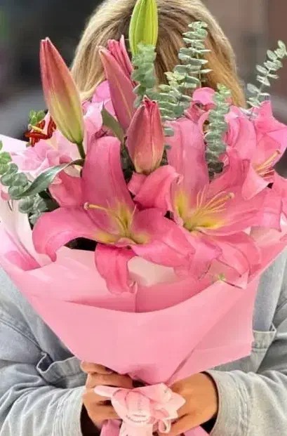 گلفروش و تزیین کار|استخدام خدمات فروشگاه و رستوران|رشت, جهاد|دیوار