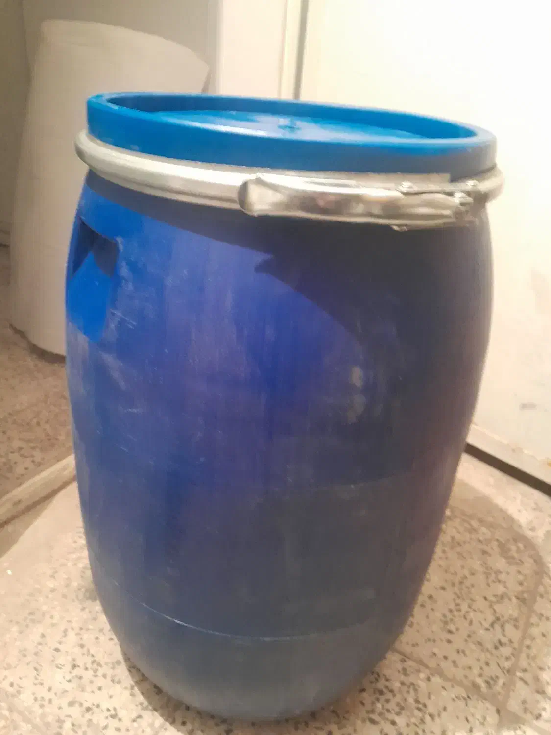 بشکه ۶۰ لیتری نو ابی|ظروف نگهدارنده، پلاستیکی، یک‌بارمصرف|قزوین, |دیوار