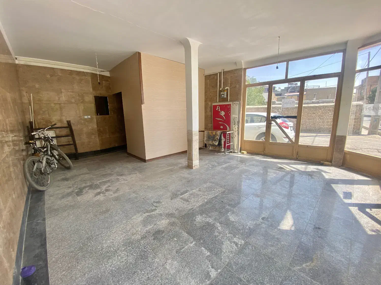 بک دهنه واحد تجاری به متراژ ۵۸مترمربع دررزن|اجارهٔ مغازه و غرفه|رزن, |دیوار