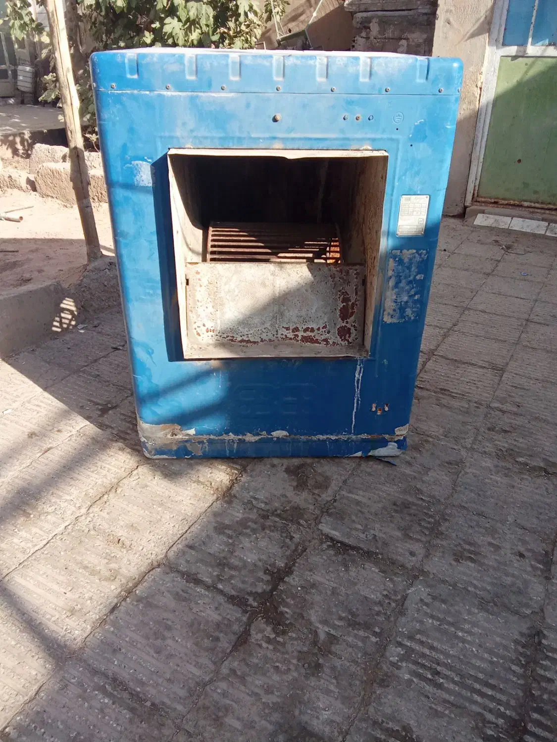 کولرآبی|کولر آبی|توتکابن, |دیوار