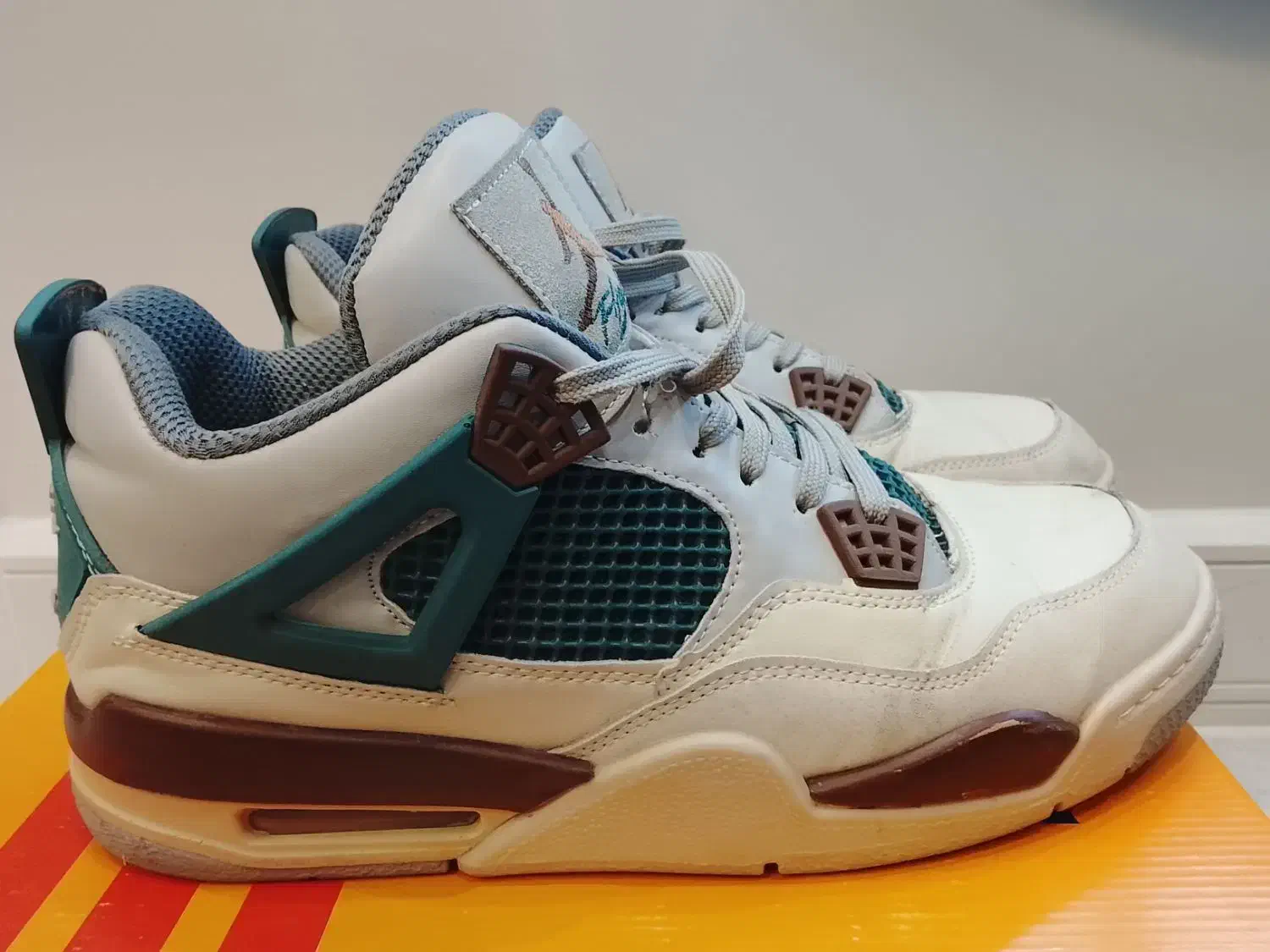 جردن ۴|کیف، کفش، کمربند|شاهین‌شهر, مخابرات (شهید بهشتی)|دیوار