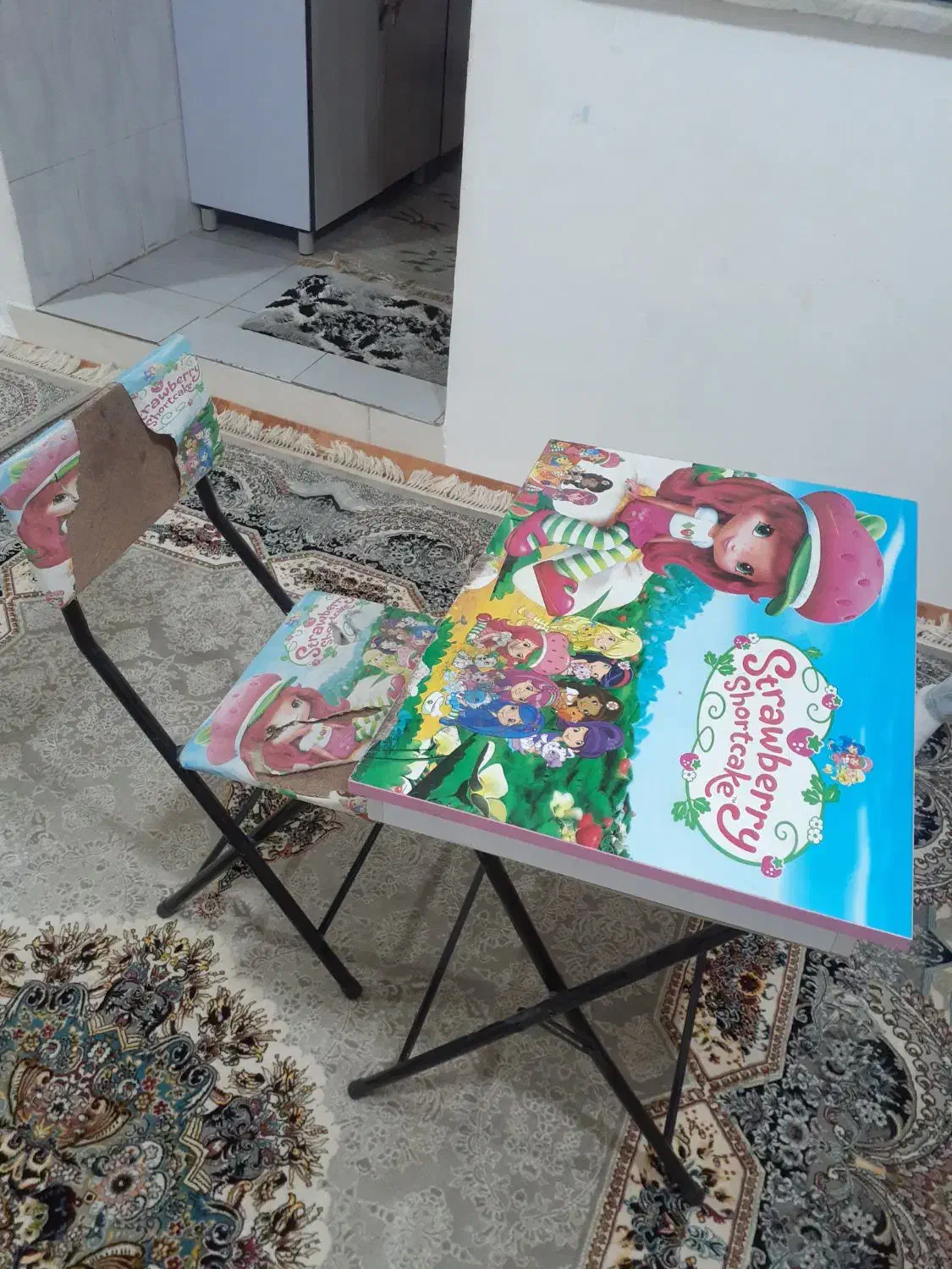 میز صندلی سالم|صندلی و نیمکت|الوند, |دیوار