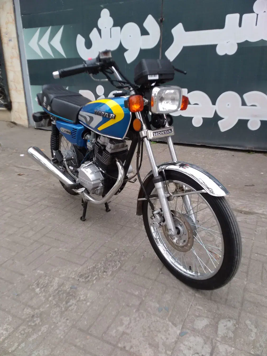 هوندا ۲۰۰ کاربرات درحد صفر|موتورسیکلت|رشت, چله خانه|دیوار