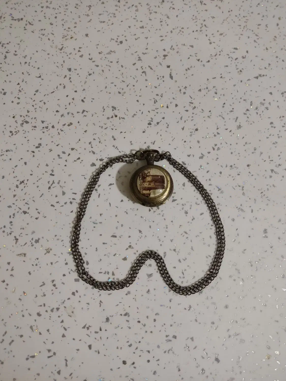 ساعت جیبی|کلکسیون اشیاء عتیقه|سنندج, |دیوار